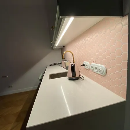 Apartament Plac Zbawiciela Szucha 아파트 *