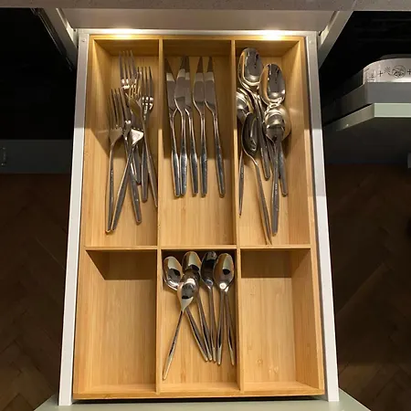 Apartament Plac Zbawiciela Szucha 바르샤바